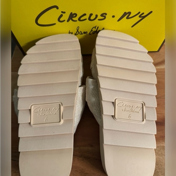 Circus by Sam Edelman Women's Cream Sandals - Picture 3 of 3